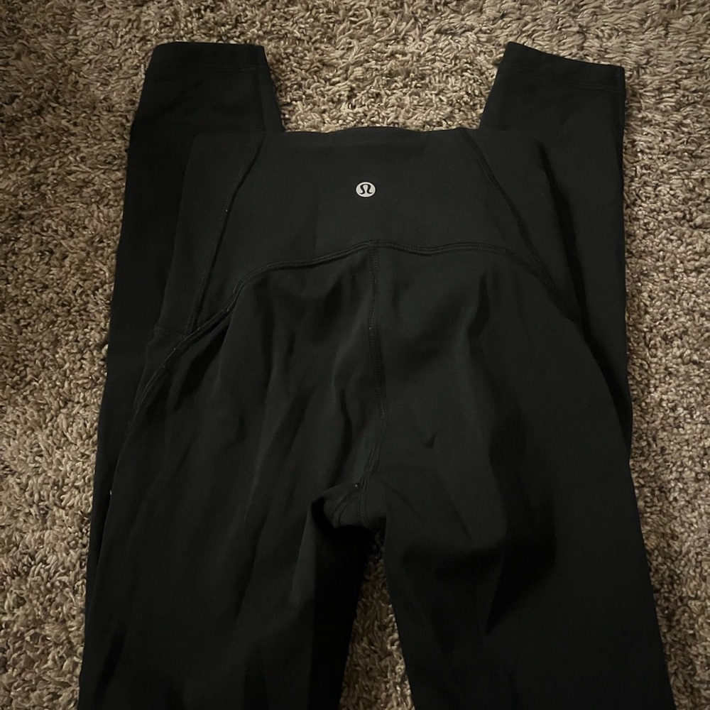 Lululemon Black screened Leggings